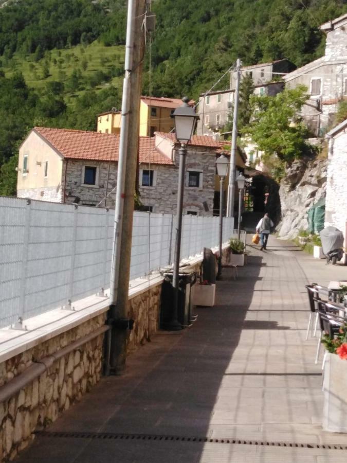 L ' Canton B & B Colonnata Екстериор снимка